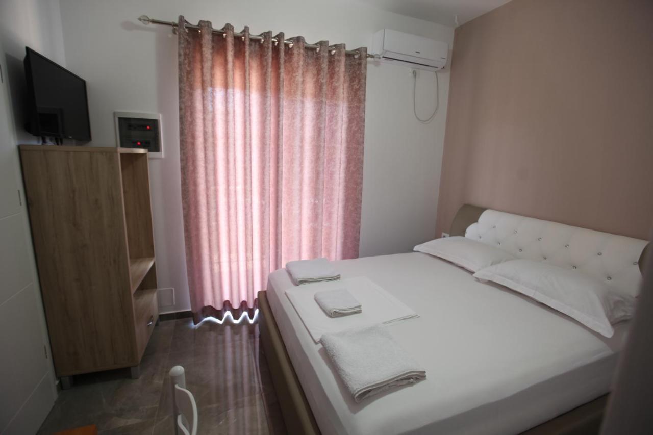 Vila Anhel Εξαμίλιο Εξωτερικό φωτογραφία